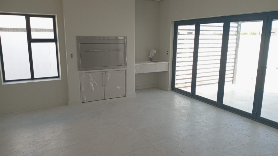 4 Bedroom Property for Sale in Sandown Western Cape